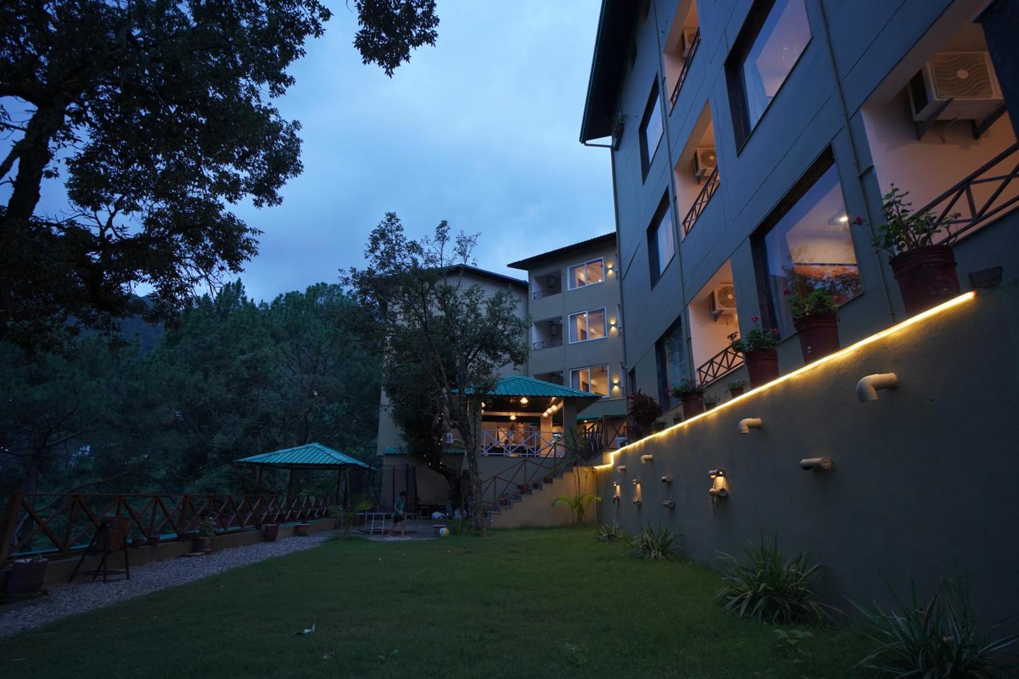 Resorts By The Baagh, Bhīm Tāl Buitenkant foto